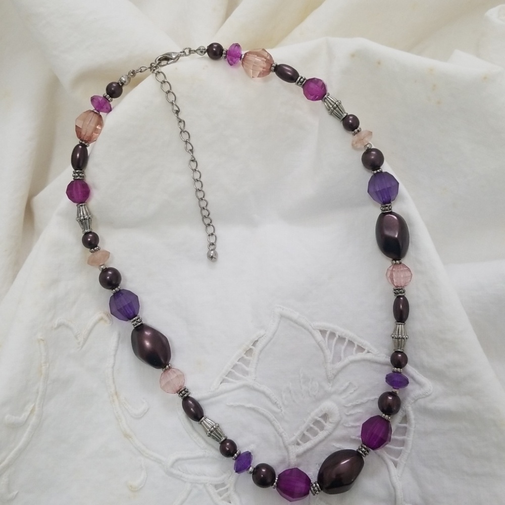 Necklace purple, pink, silvertone beads